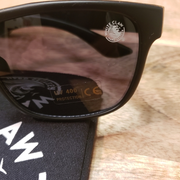 White Claw Glasses & koozie - Picture 4 of 4